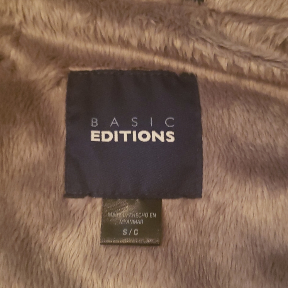 Basic Editions Floral Vest - Picture 4 of 5